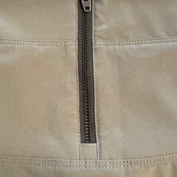 🇨🇦LOLE kaki Skirt Size medium - Picture 5 of 5